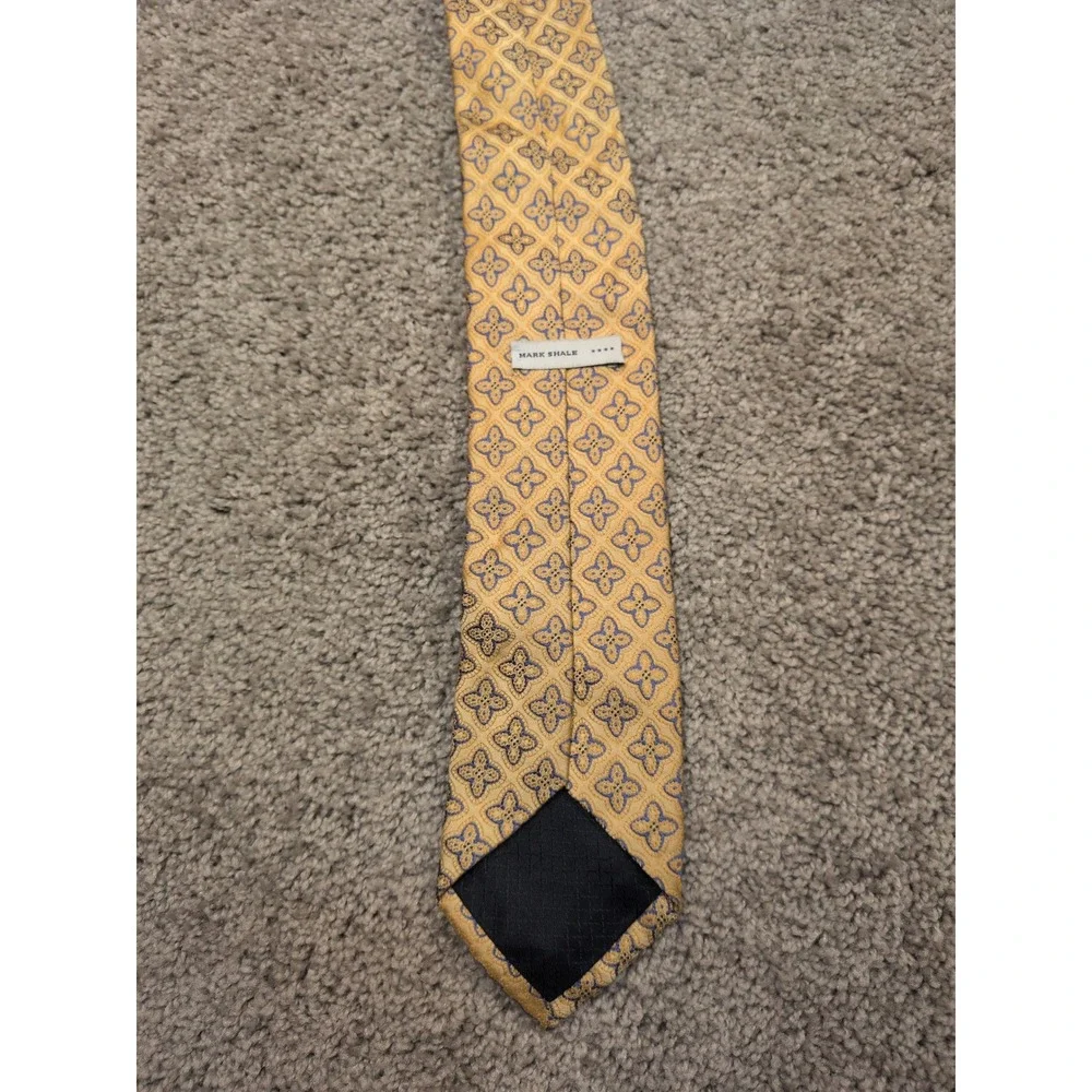 Mark Shale Mens Gold Blue Medallion Silk Necktie Made in USA Italian Design‎